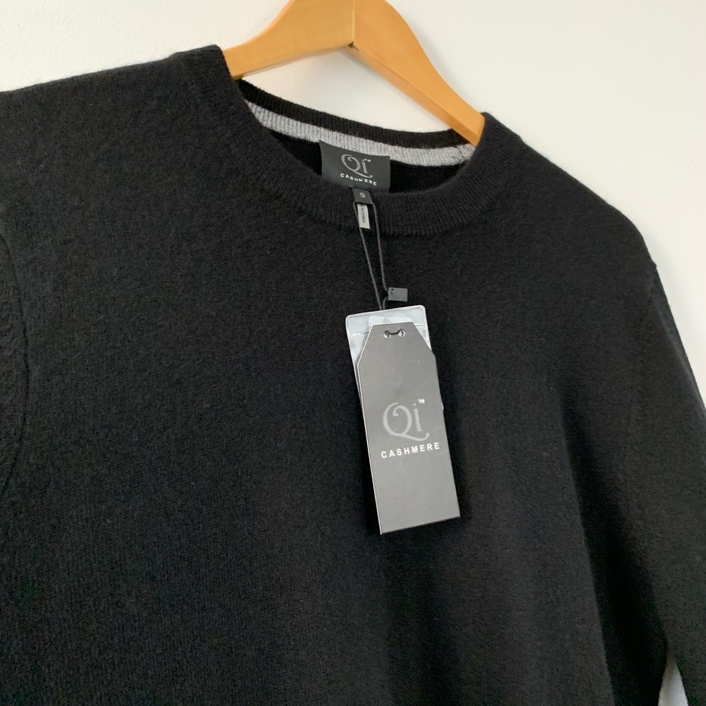 NWT Qi 100% Cashmere Sweater in black